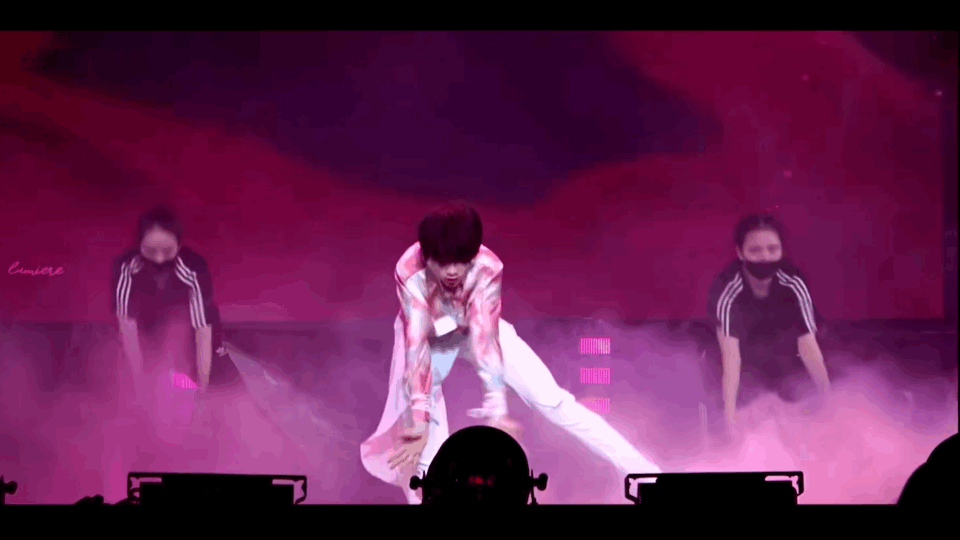 今天呢是苏新皓15岁生日首先当然要大声说一句生日快乐