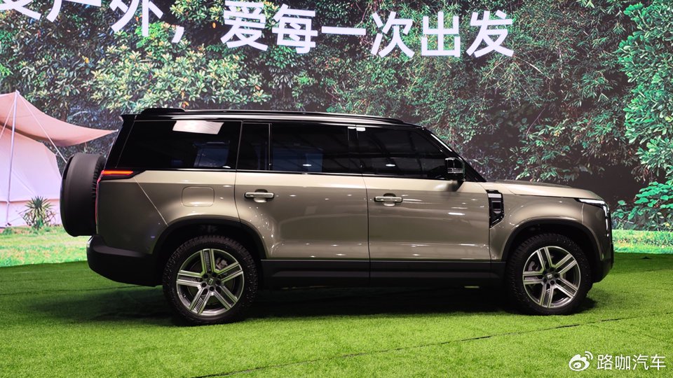 沙发彩电过时了，买SUV还得有厨房，极石01会是露营神车？