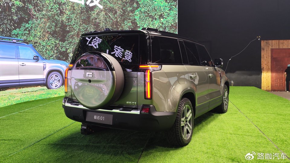 沙发彩电过时了，买SUV还得有厨房，极石01会是露营神车？