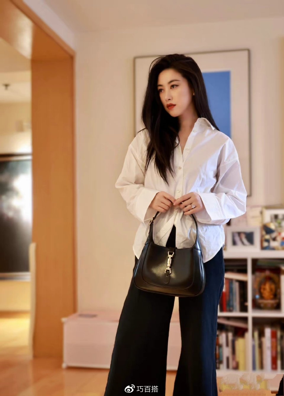 素颜入镜,黑色开叉长裙轻熟 - 朱珠图片头像 - 实验室设备网