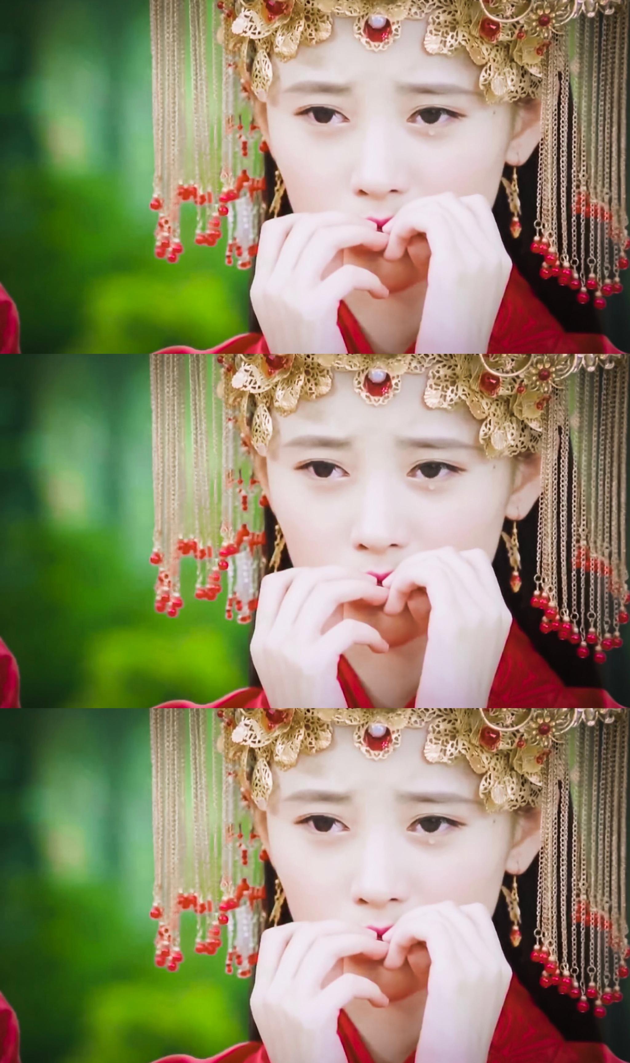 鞠婧祎在《芸汐传》里的红衣造型真的超美~任乱事风华顺