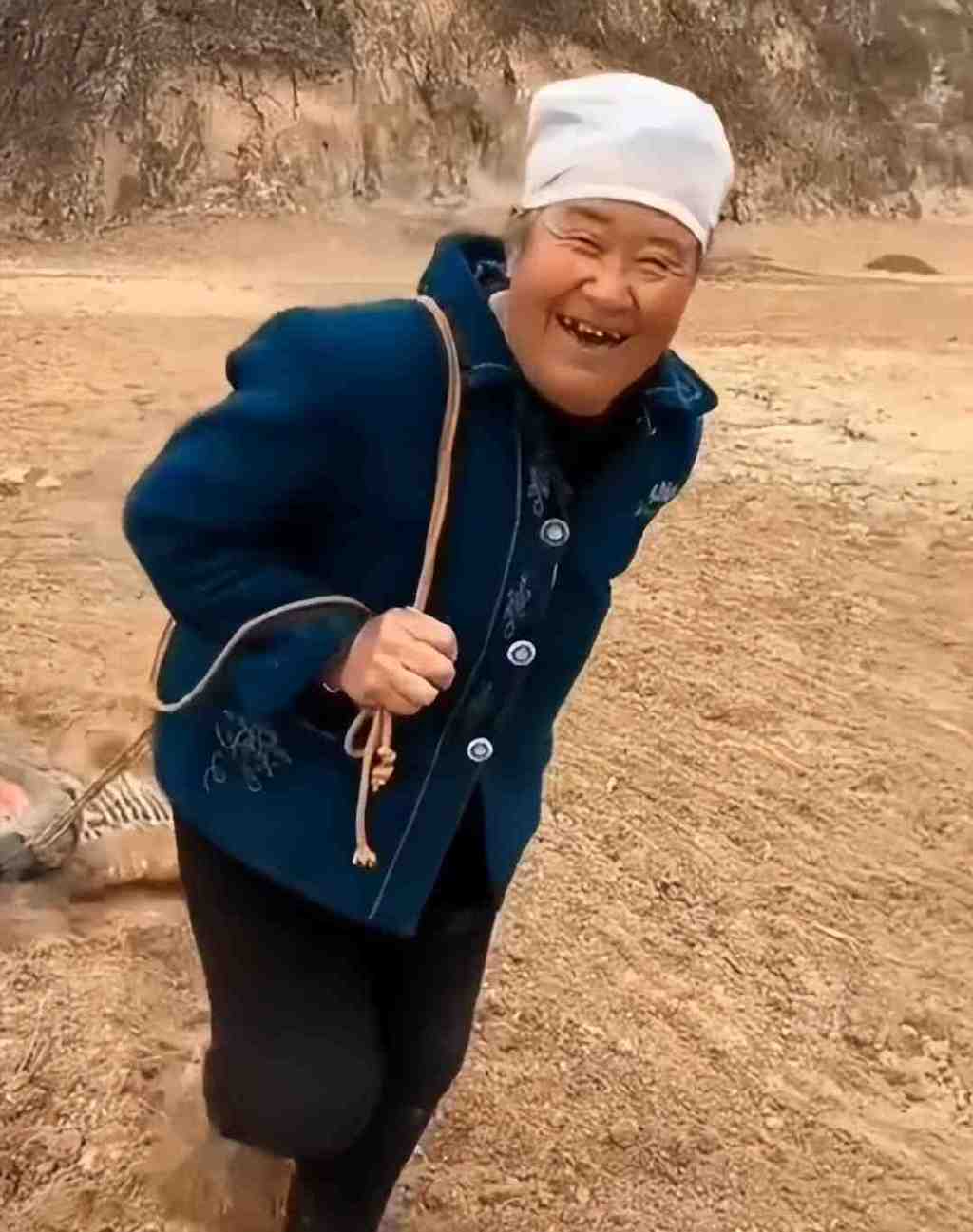 《隐入尘烟》拍得太假,故意丑化农村?真实情况让人看了更心酸休闲区蓝鸢梦想 - Www.slyday.coM 《隐入尘烟》拍得太假,故意丑化农村?真实情况让人看了更心酸休闲区蓝鸢梦想 - Www.slyday.coM