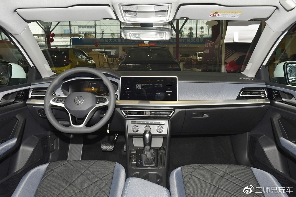 面对大众朗逸，为何许多人却选择了另外2款国产车？