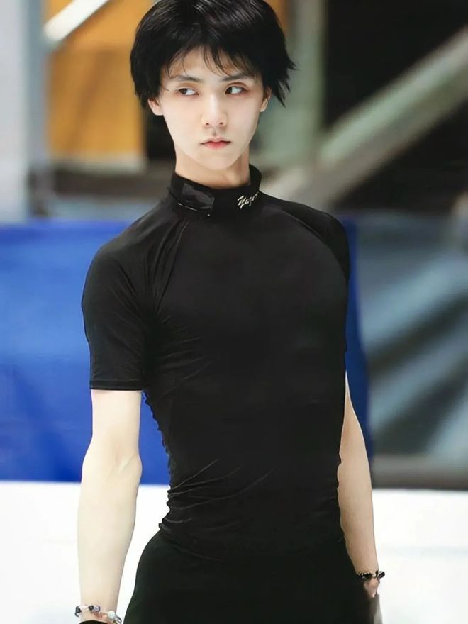 性格、“社交人设”对美女形象的影响有多大?休闲区蓝鸢梦想 - Www.slyday.coM 性格、“社交人设”对美女形象的影响有多大?休闲区蓝鸢梦想 - Www.slyday.coM