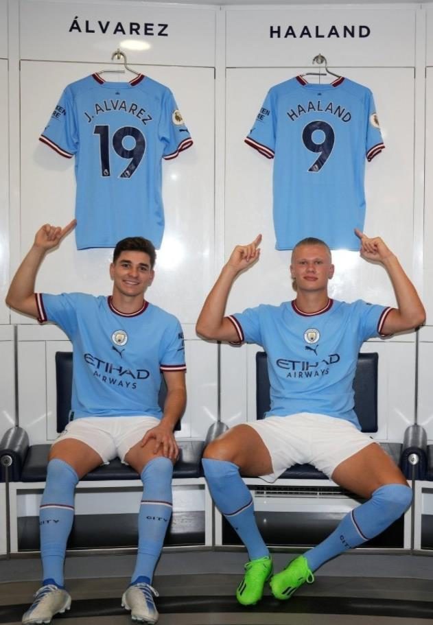 不服不行曼城财大气粗还懂得卖人两位快乐男孩净赚2300万欧