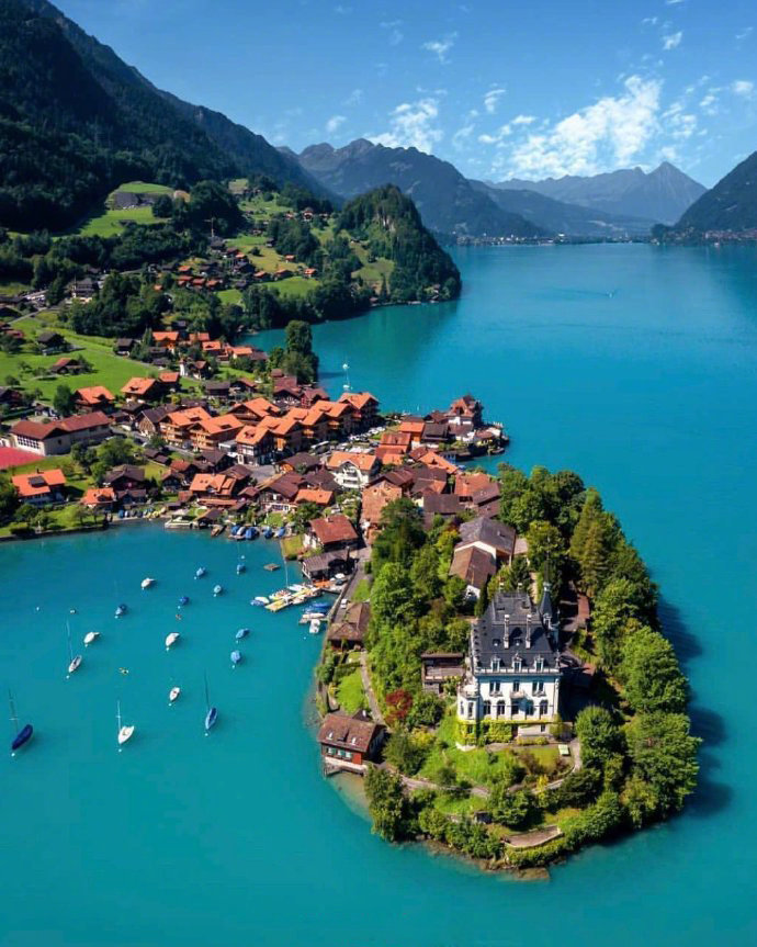 瑞士最纯净的湖泊布里恩茨湖畔拥有绝美风光的恬静村落