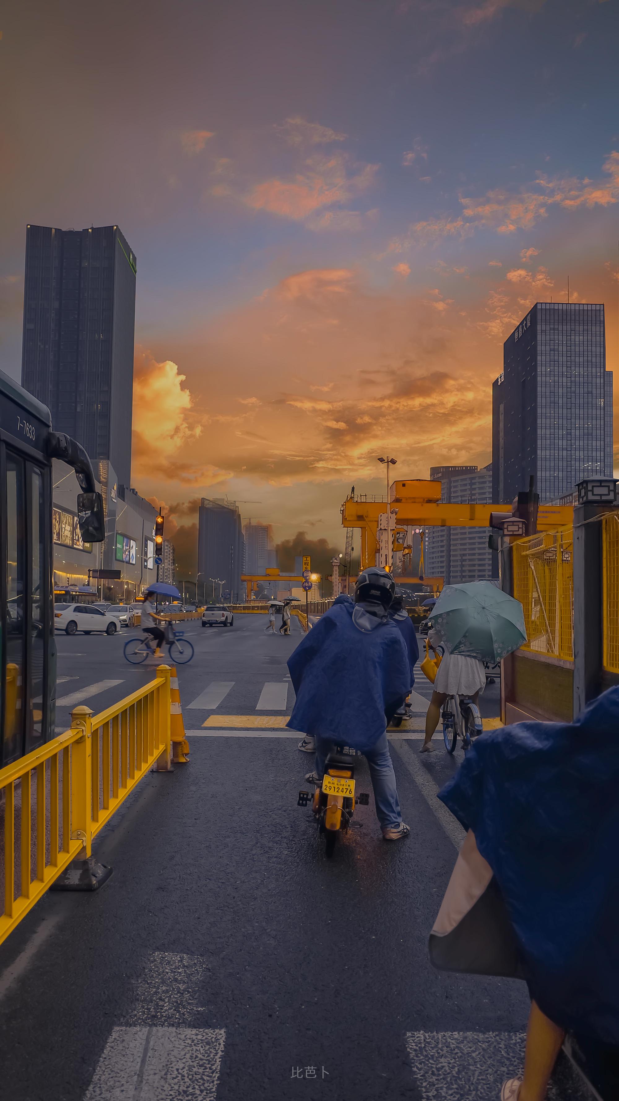 "穿越人海 只为与你相拥"