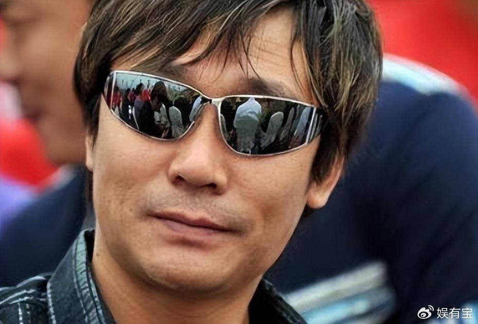 和那英分手后,54岁高峰被曝已结婚生女,现定居北京郊区|王纳文|足球|足球俱乐部|青少年|抚养费_手机新浪网