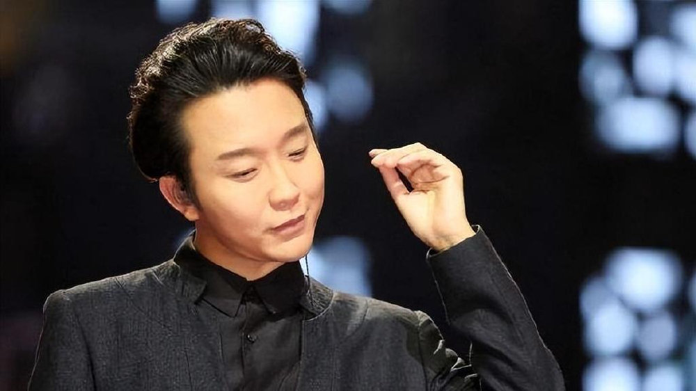观众不再给李玉刚“留面子”:时代抛弃你的时候,连招呼都不会打|李玉刚|梅葆玖|京剧_新浪新闻