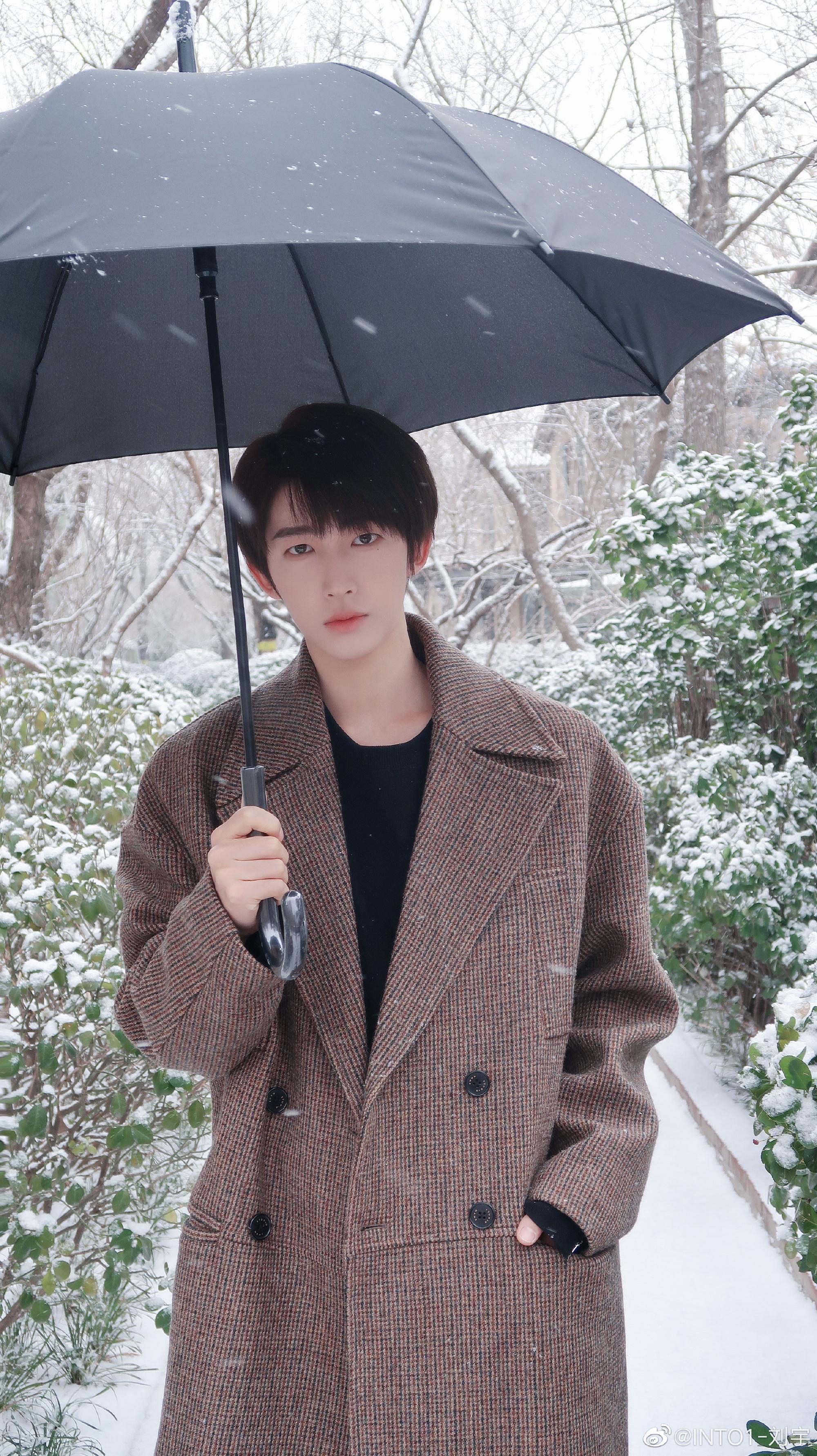 刘宇北京台春晚官宣海报 惊艳全场的国风美少年,刚柔并济……__财经