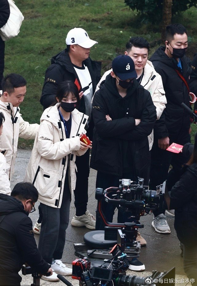 白敬亭新剧开机路透图来啦