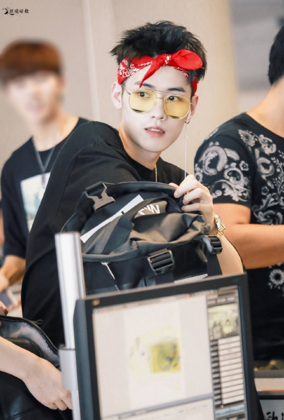 任豪太帅了吧,帅哥 发带绝配