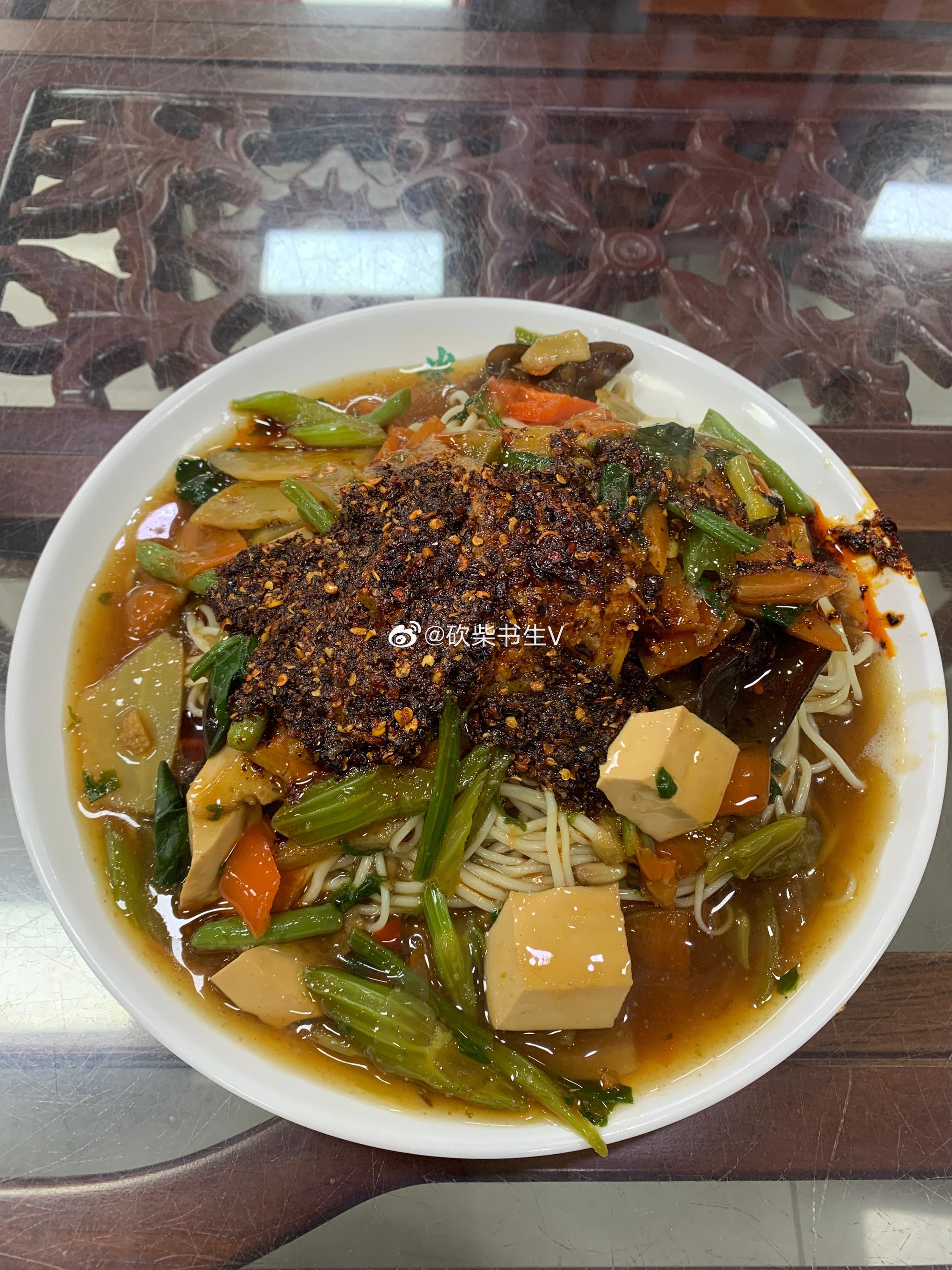 兰州四十年老店——米家凉卤面,位于南关十字酒泉路夜市旁