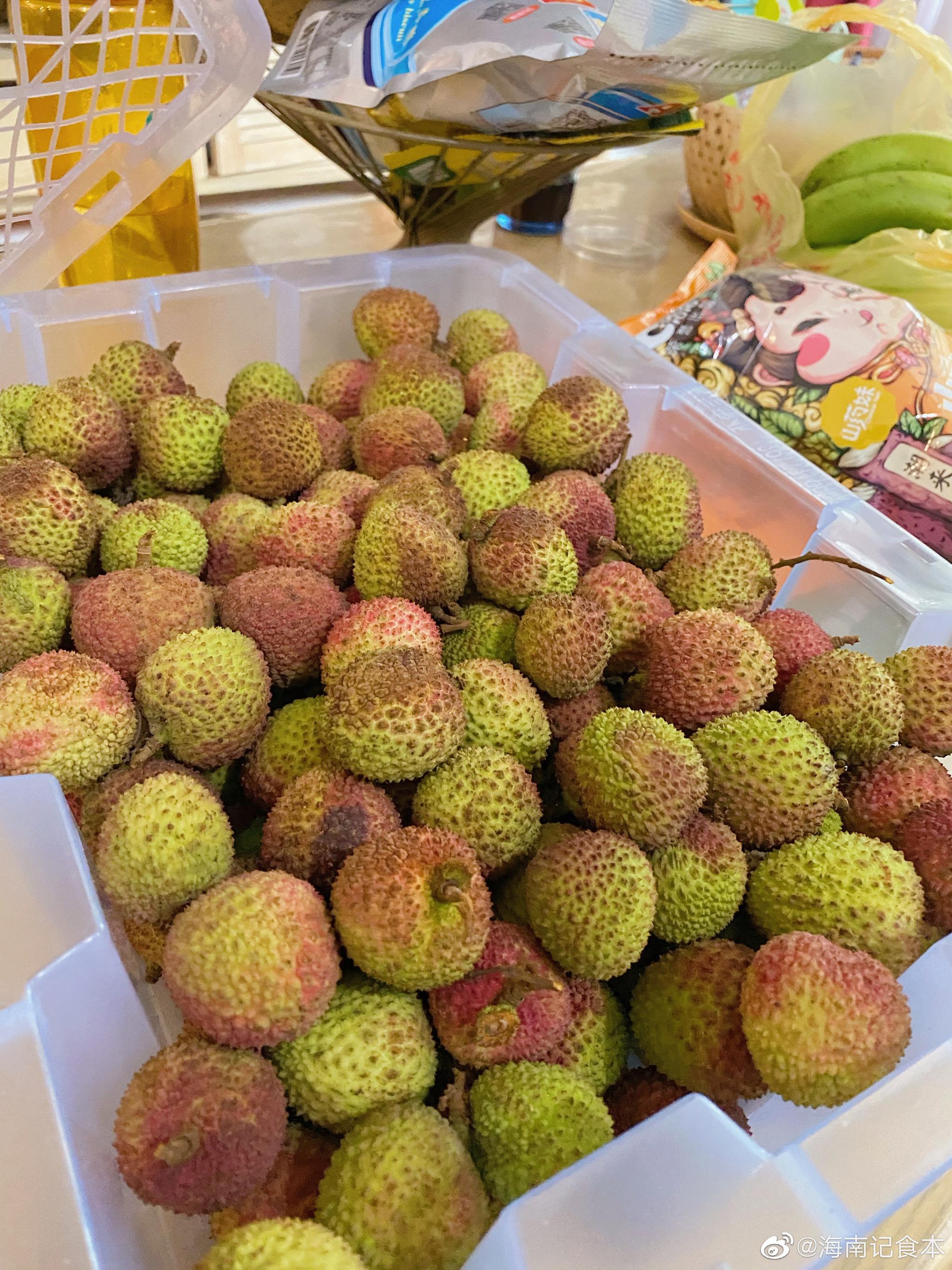 今年夏天的第一颗荔枝,甜滋滋