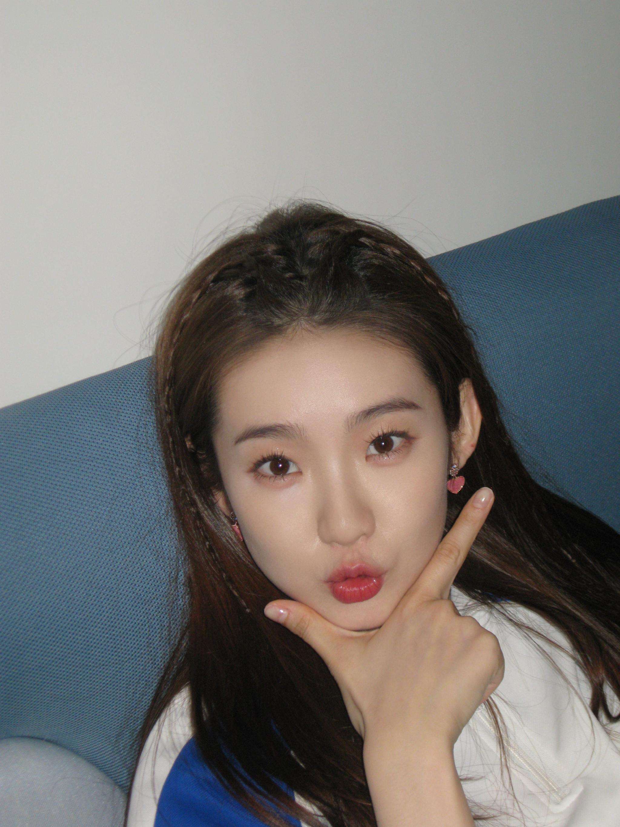 周六查收一只可爱的张艺凡吧!_高清图集_新浪网