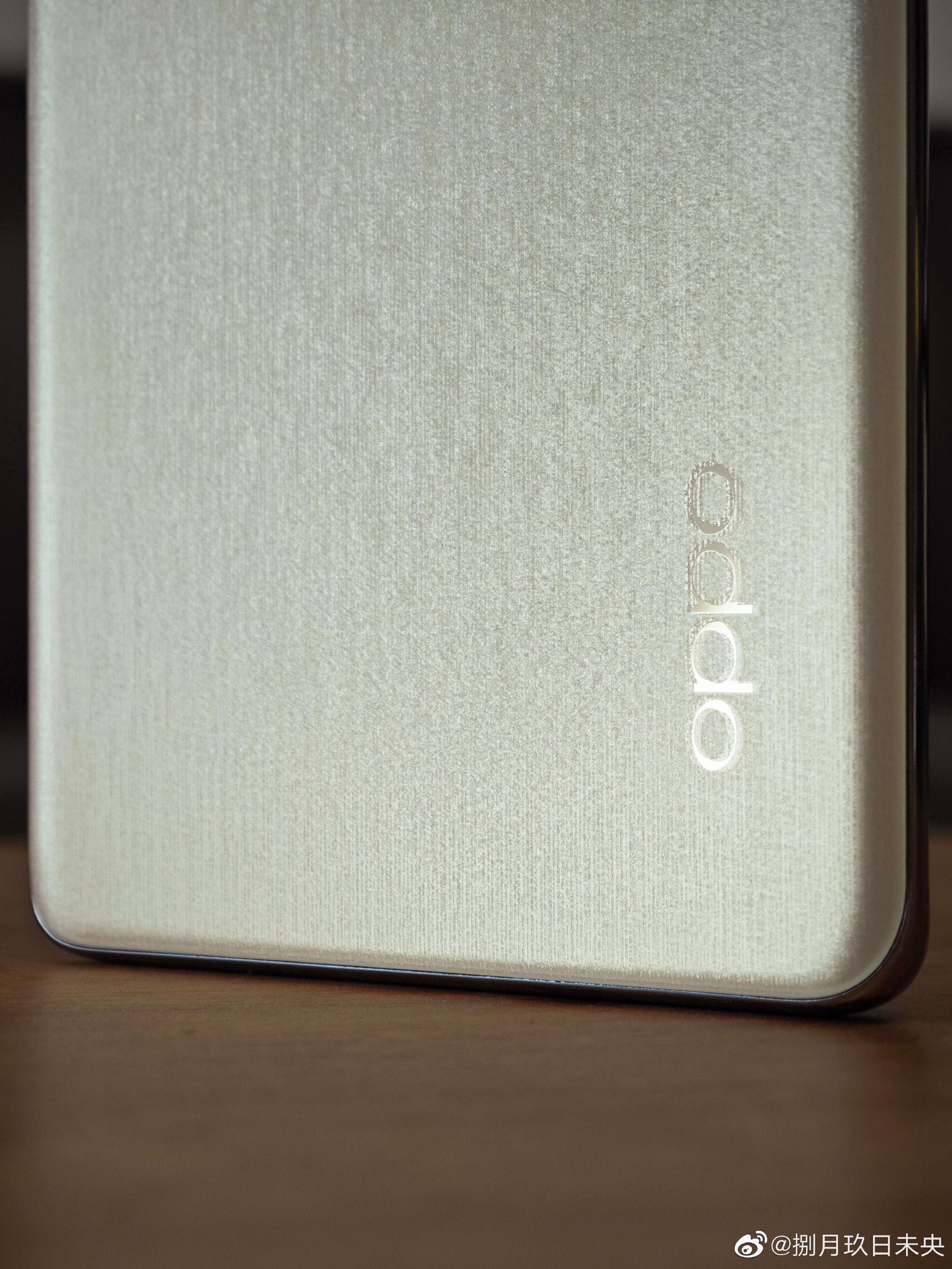 极简开箱|OPPO Reno10 Pro+ 灿烂金|消费数码_新浪新闻