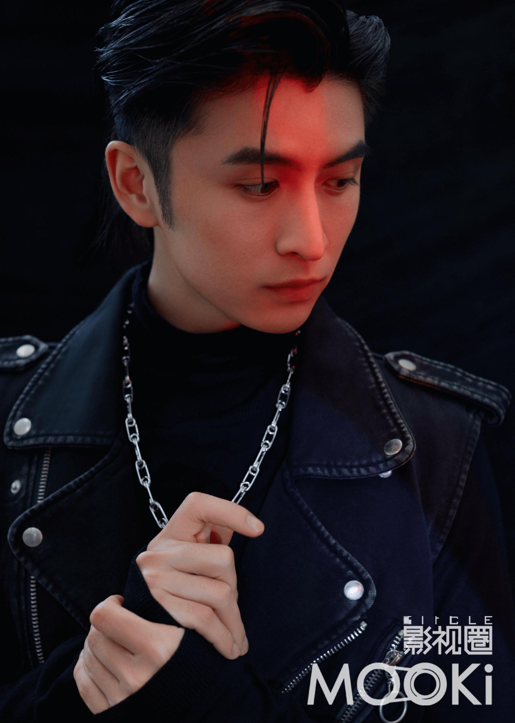 张云龙mooki电子刊封面,经典黑白双色对比