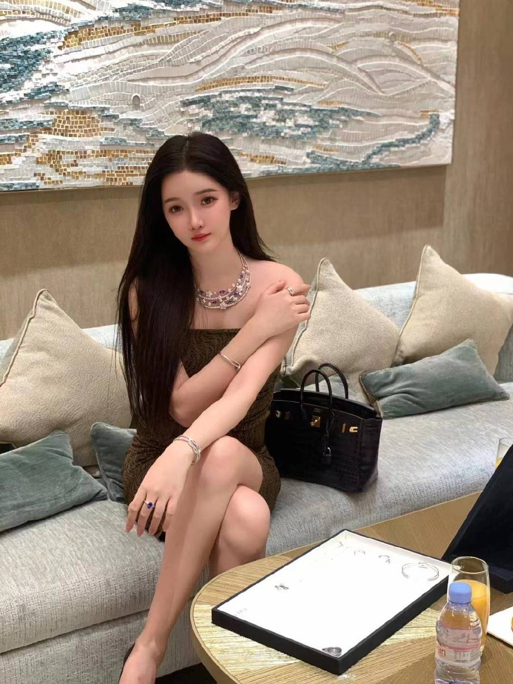 孙心娅拍摄多组时尚大片 尽显东方女性的魅力与诱惑__财经头条