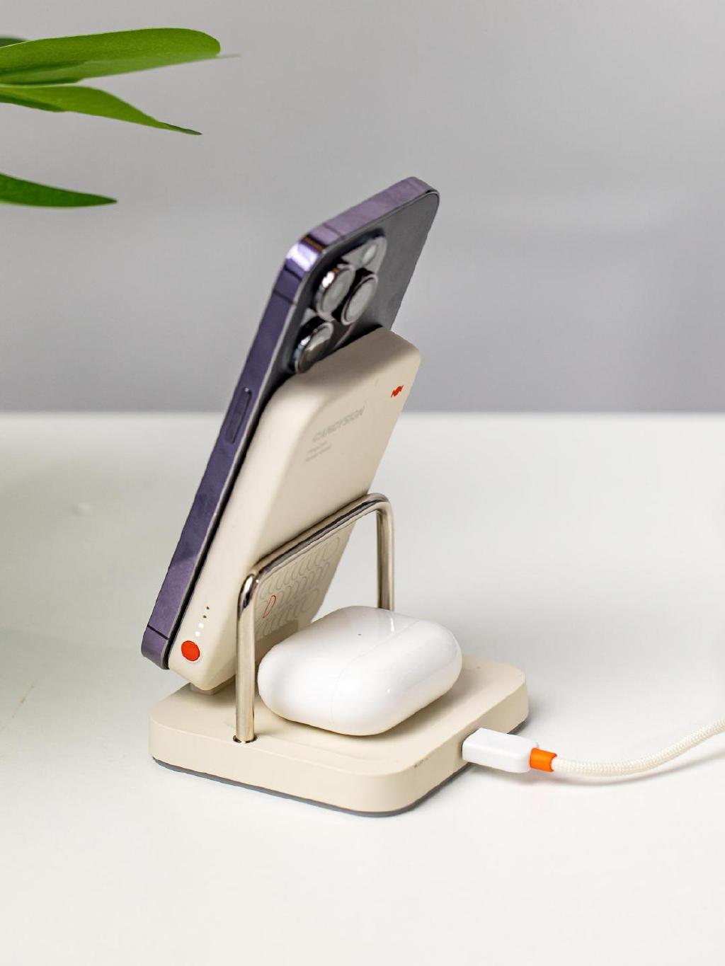 硬糖磁吸无线充电底座