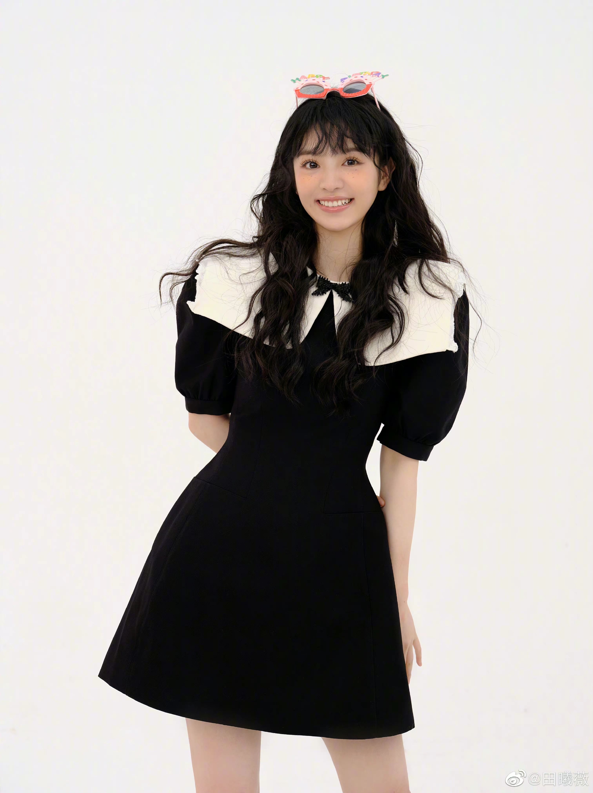 田曦薇生日写真六宫格元气少女可爱度拉满生日快乐呀