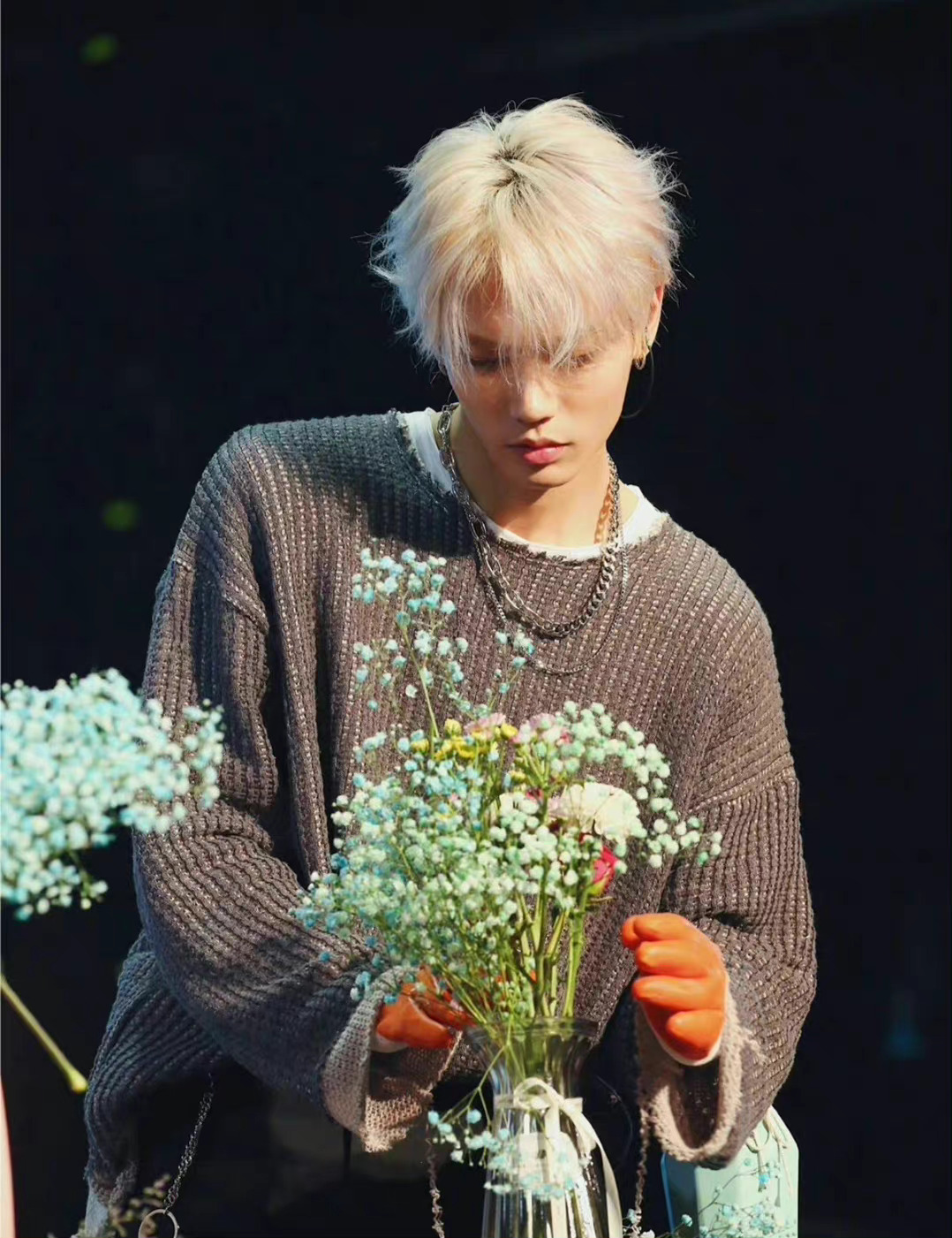 林彦俊银发造型小合集~ 精致的五官 银发造型