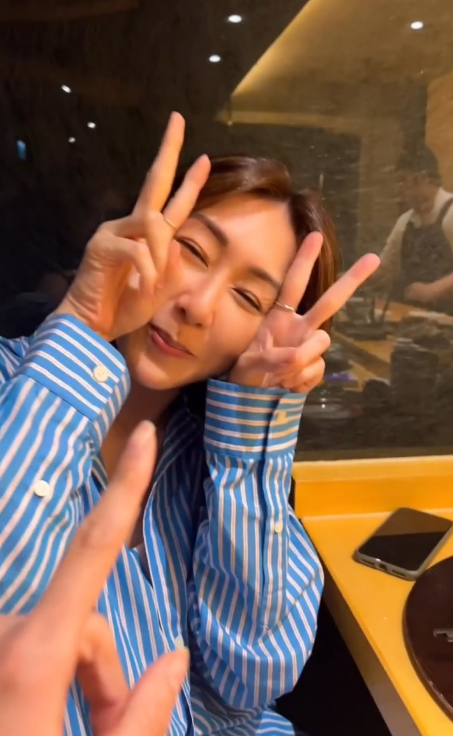 3人吃饭喝白酒开心聊天|陈山聪|林夏薇|胡定欣_新浪新闻