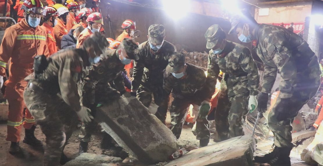 重庆武隆一食堂发生爆炸 武警官兵紧急驰援休闲区蓝鸢梦想 - Www.slyday.coM 重庆武隆一食堂发生爆炸 武警官兵紧急驰援休闲区蓝鸢梦想 - Www.slyday.coM