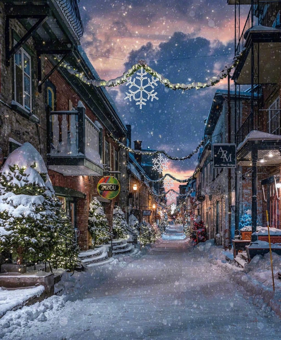 雪天里的魁北克小镇