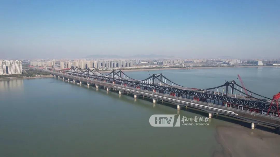 杭州钱塘江上新大桥新颜初露!|彭埠|钱塘江|大桥_新浪新闻