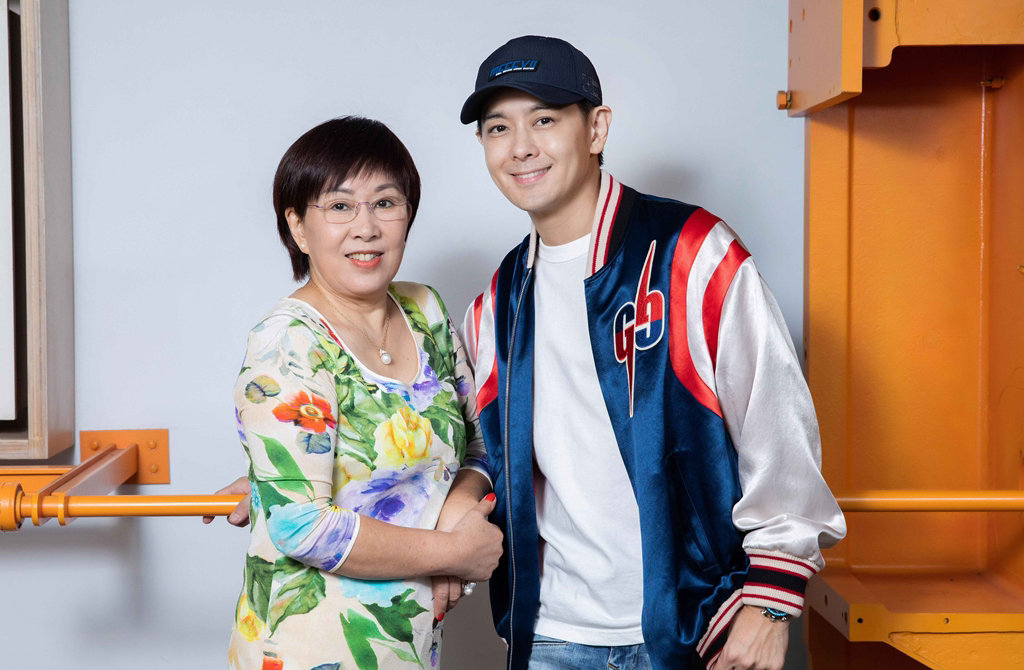 林志颖车祸4个月,哥哥现身做慈善,和林妈妈一起捐赠430万|慈善|林志颖