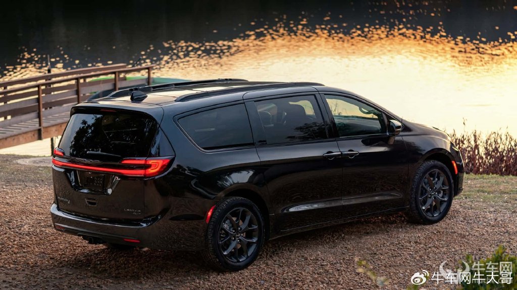 两种外观风格可供选择新款克莱斯勒大捷龙官图发布