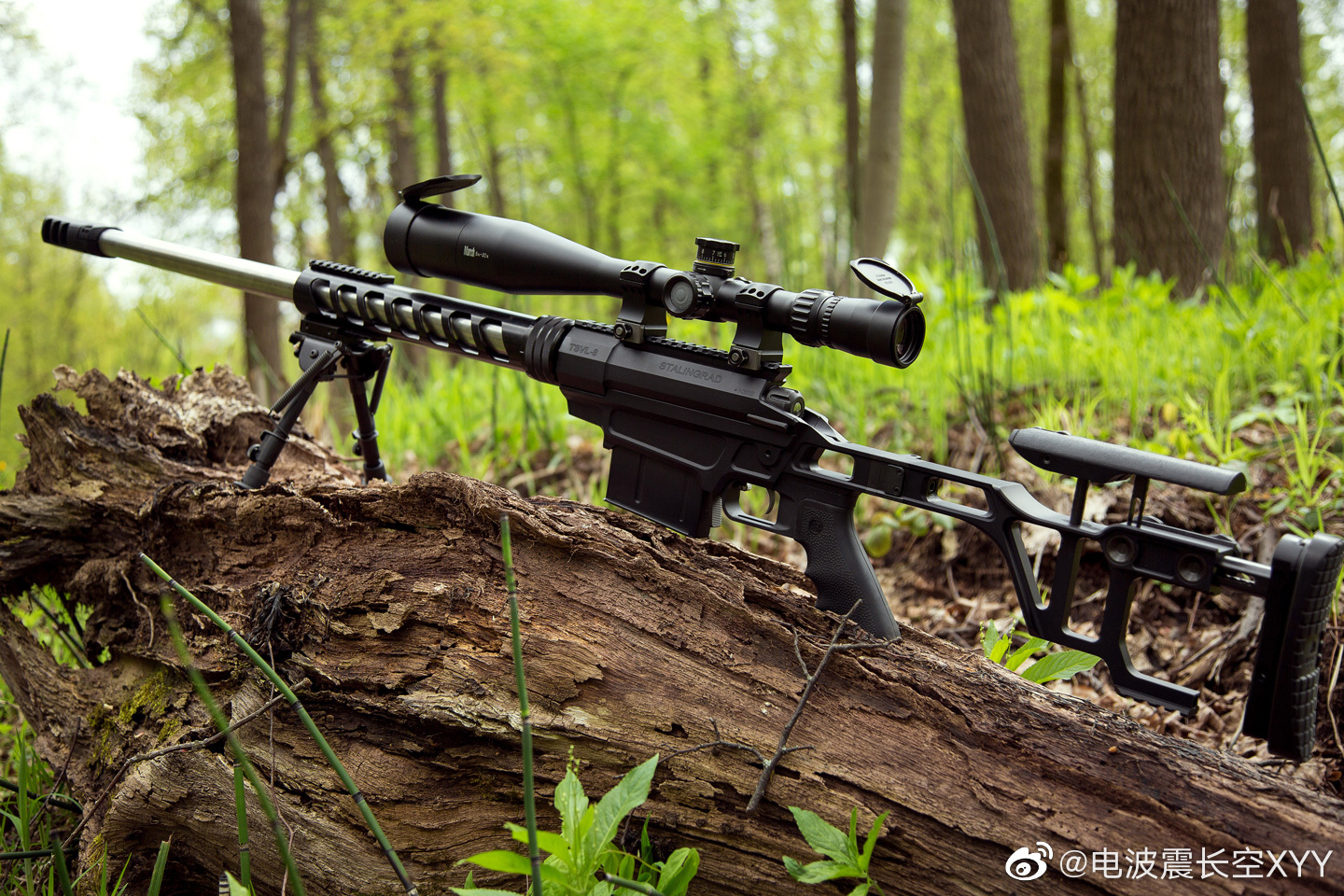 俄军狙击手在乌克兰战场上使用tsvl8斯大林格勒狙击步枪