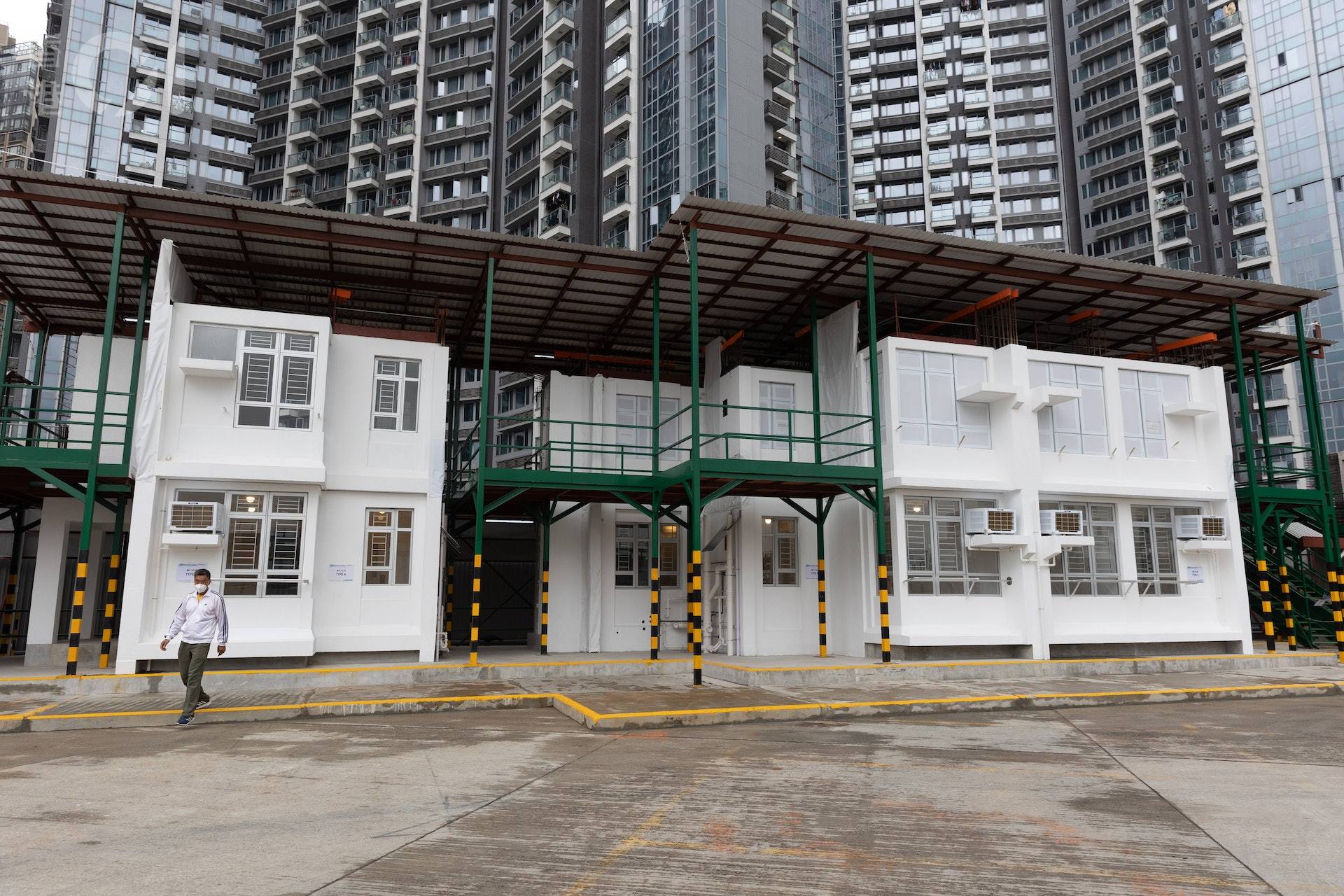 香港组合公屋,楼高12层,提供约200个单位……
