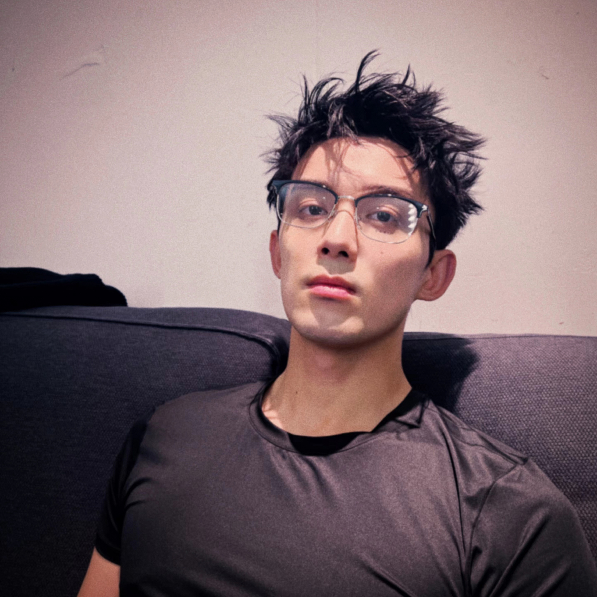 吴磊生活碎片随拍来啦～ 热爱骑行,运动,旅行的磊磊……_高清图集