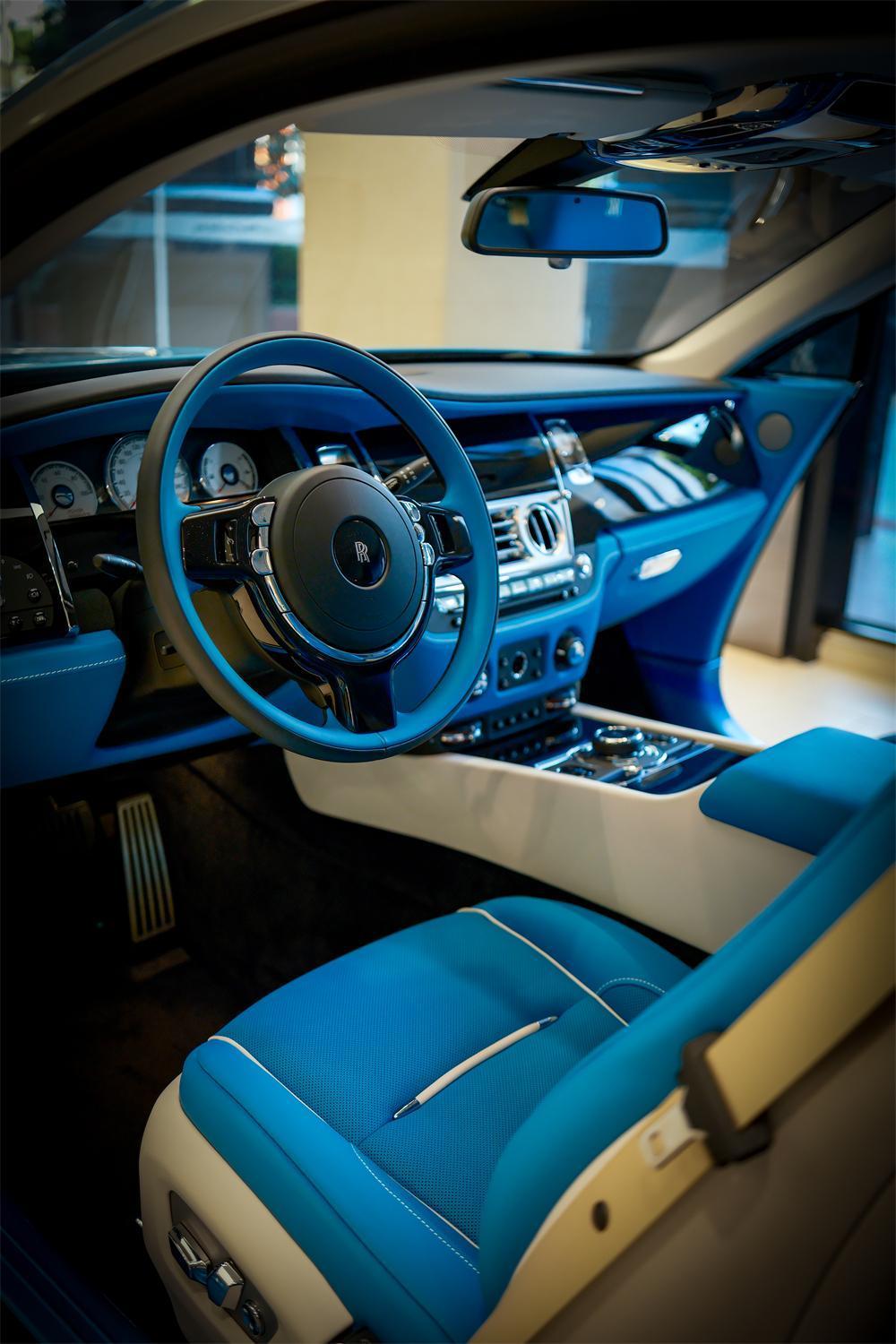 行走的艺术品劳斯莱斯魅影贵阳实拍