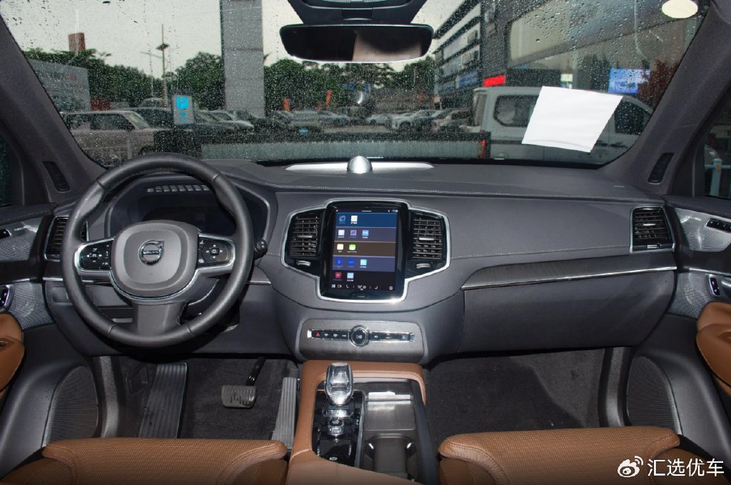 实拍沃尔沃xc90,标配2.0t 48v,轴距近3米,家用值得入手吗?