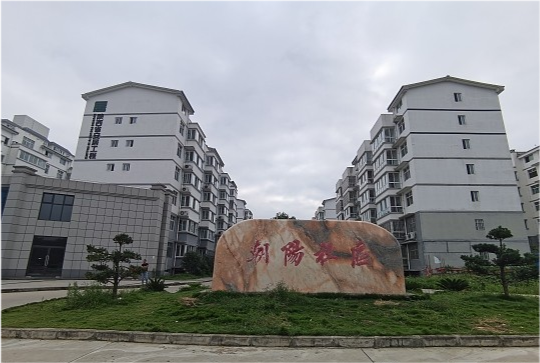 汉滨区朝阳社区拖欠贫困户工资一年多 五里镇政府:正在积极协调