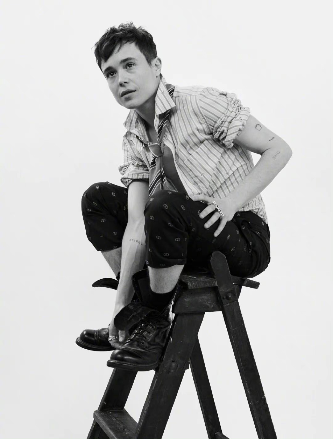 艾略特佩吉最新esquire新大片