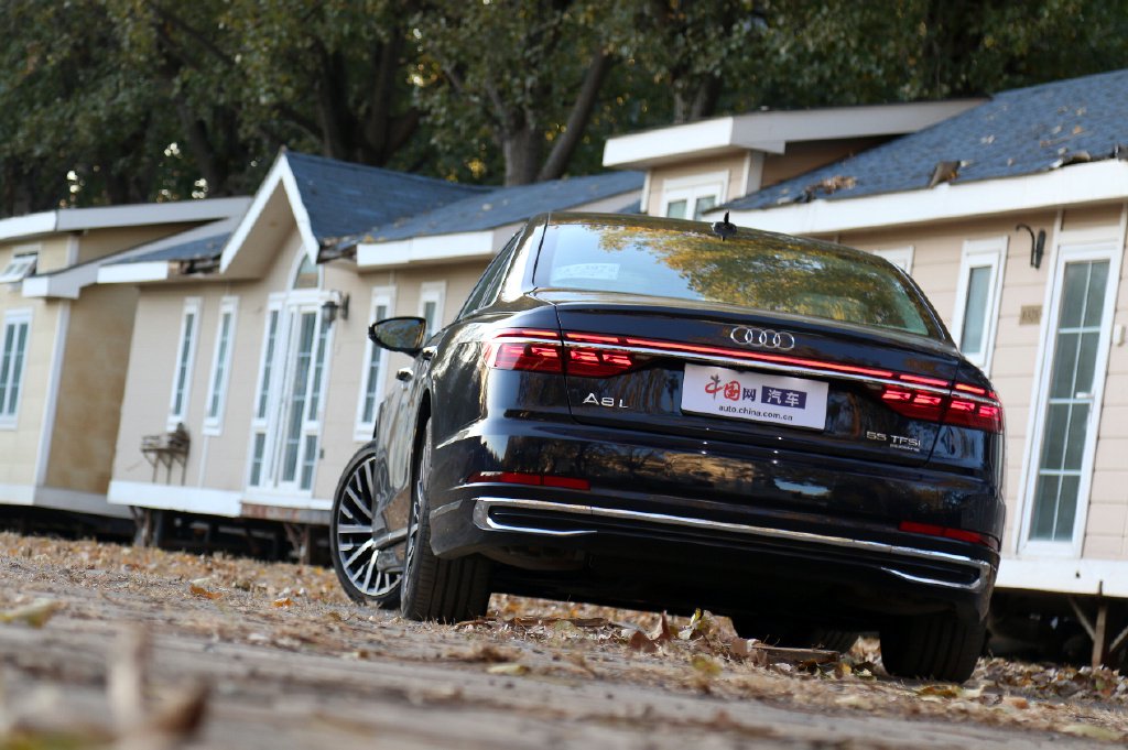 试驾奥迪a8l是一台无感的旗舰