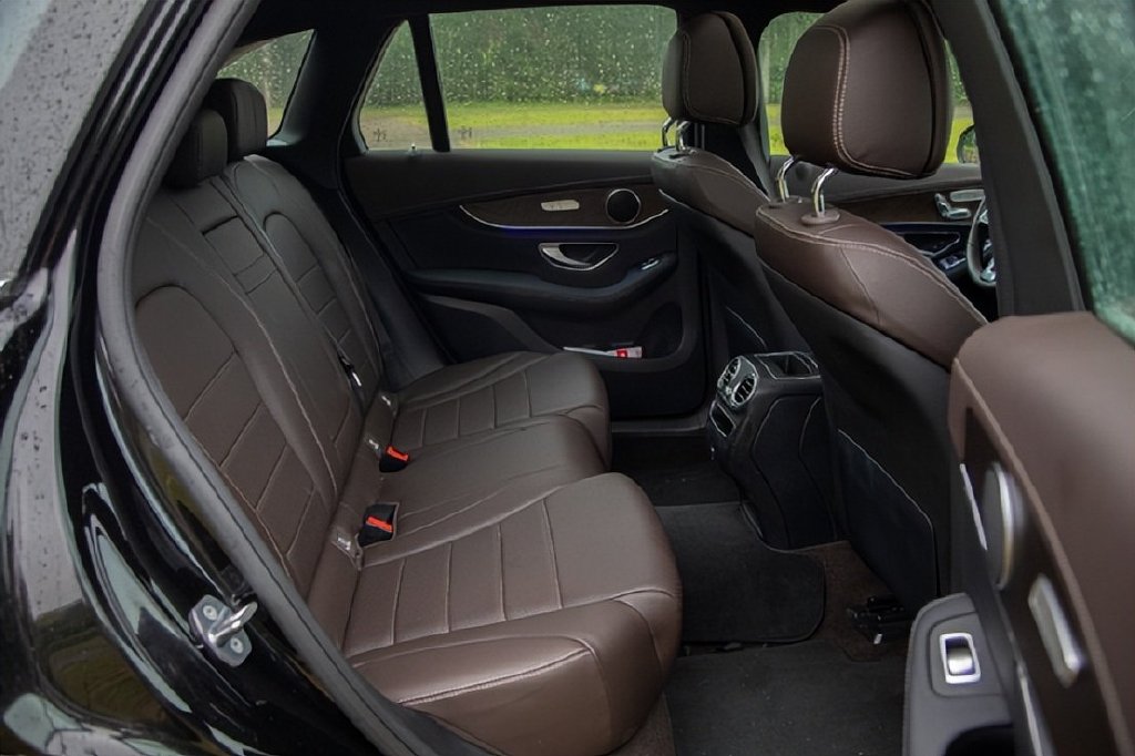 另类对比！问界M5和奔驰GLC，居然有2点相似？