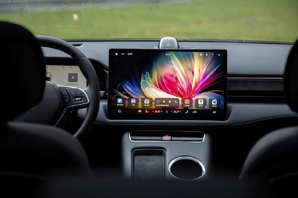 另类对比！问界M5和奔驰GLC，居然有2点相似？