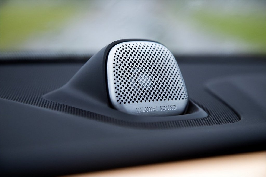 另类对比！问界M5和奔驰GLC，居然有2点相似？