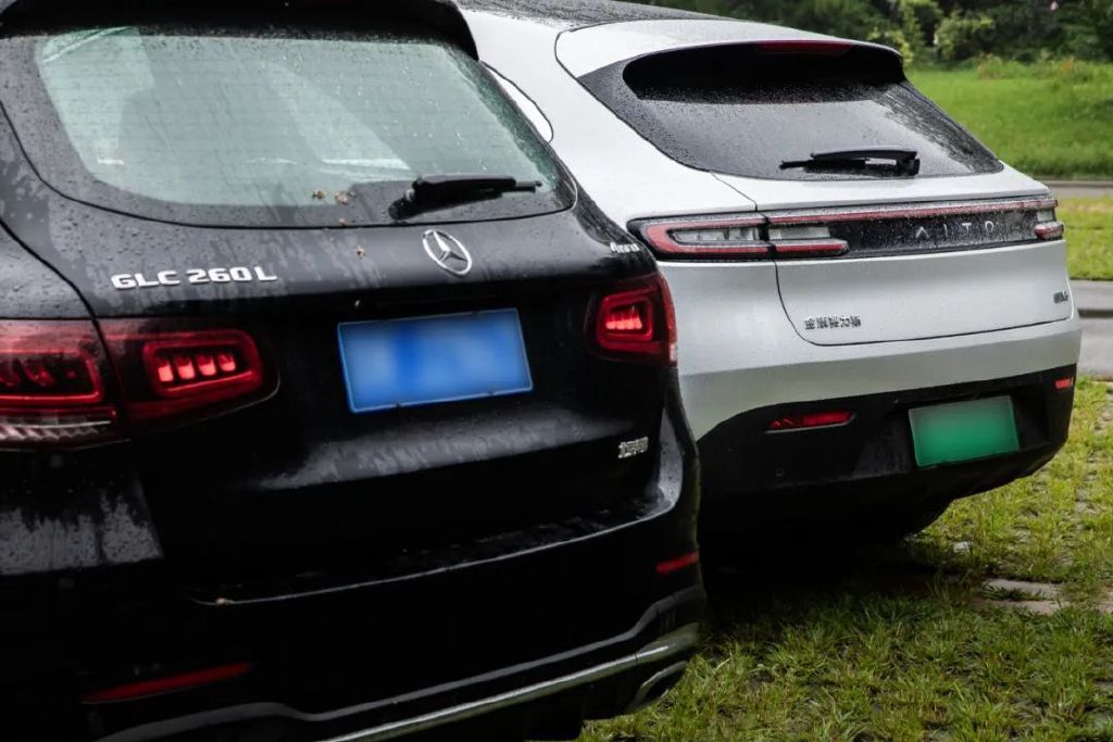 另类对比！问界M5和奔驰GLC，居然有2点相似？