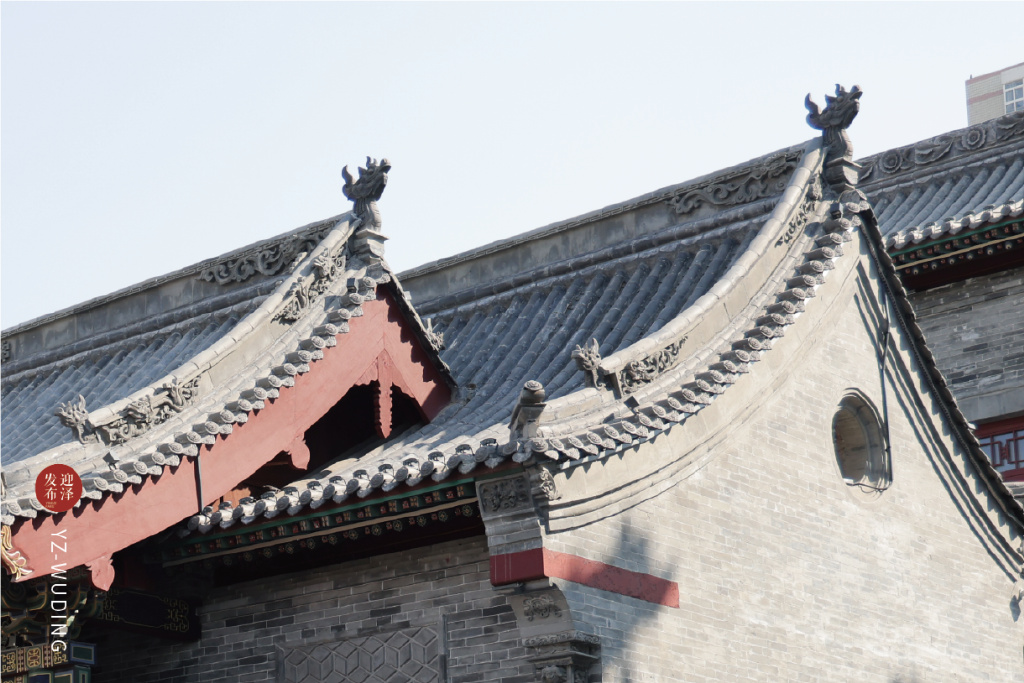 图丨钟楼街 · 硬山顶建筑物的屋面在顶部交汇为一点,形成尖顶,这种