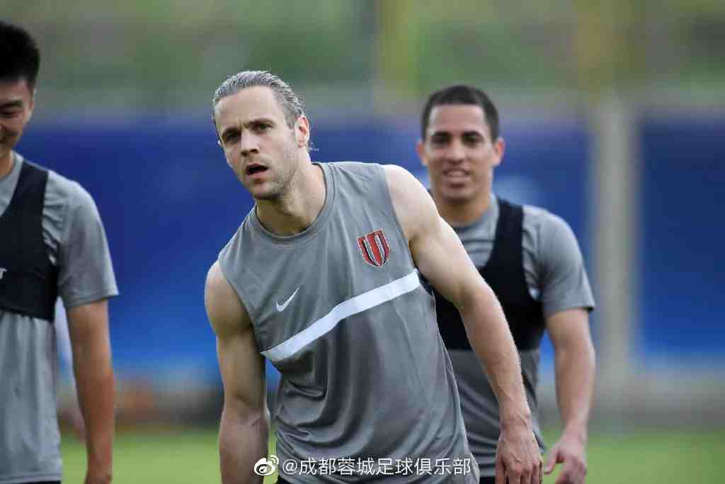 理查德:在中国的这段经历,会让我的人生更充实更美好休闲区蓝鸢梦想 - Www.slyday.coM 理查德:在中国的这段经历,会让我的人生更充实更美好休闲区蓝鸢梦想 - Www.slyday.coM