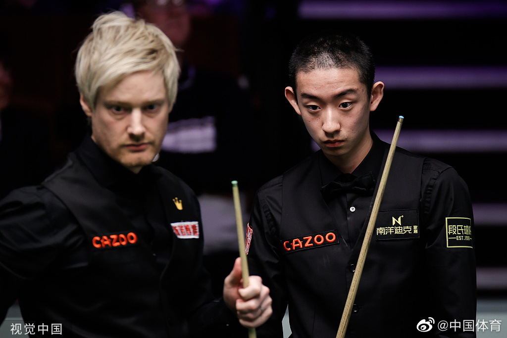 首轮@Neil_Robertson尼尔罗伯逊 对阵__财经头条