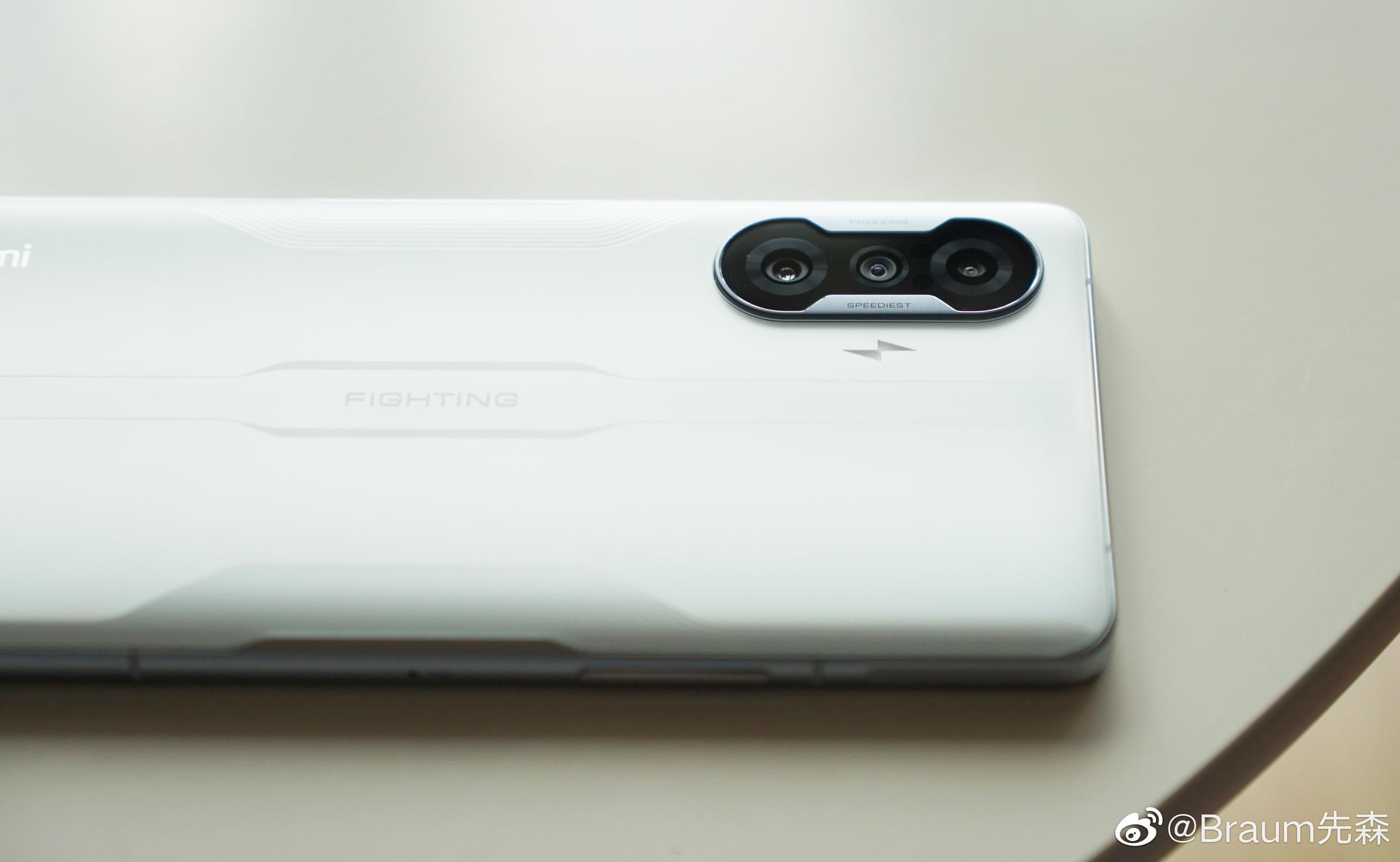 拍了一组k40游戏增强版白色真机图