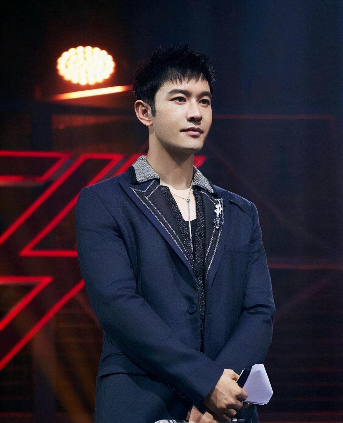 黄晓明获百花奖影帝,肖央张译却成陪跑,引网友热议!