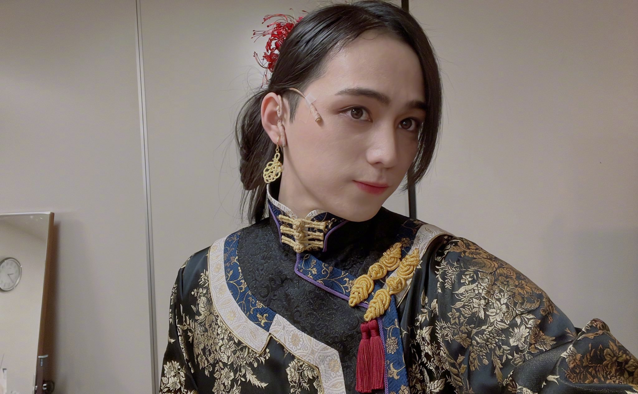 bananafish李月龙佐奈宏纪最新发布的新衣装照片