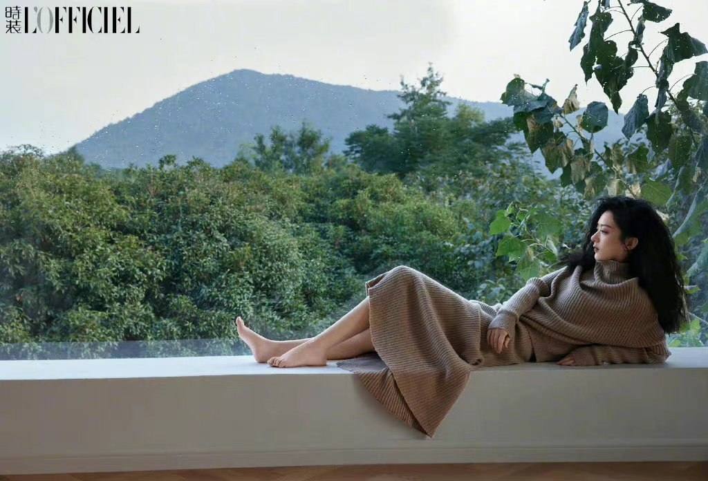 慵懒港风的颖宝我们的秋日限定像杯丝袜奶茶一样芬芳